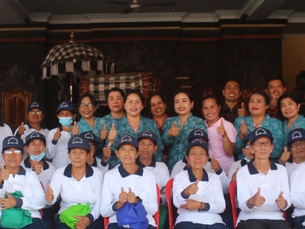 Antusias Warga Lansia Br. Tegal Jaya Mengikuti Kegiatan Video Shoot Kader Posyandu Melati Desa Dalung